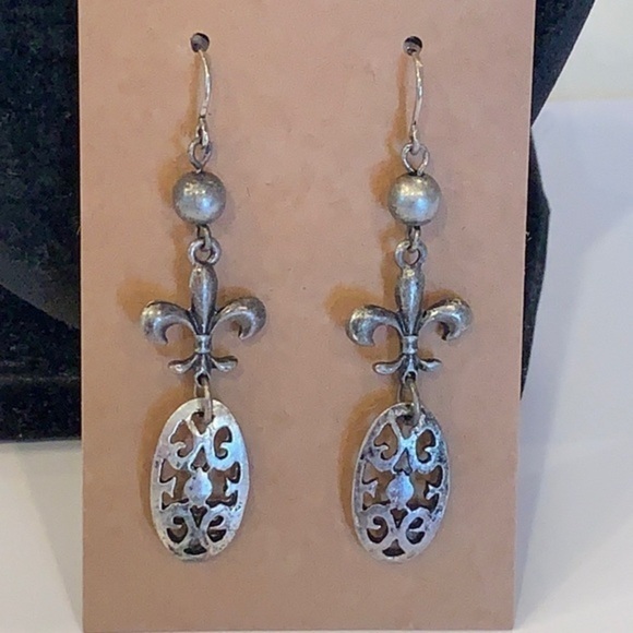💐5/25 fleur de Lis dangle drop silver tone - Picture 1 of 7